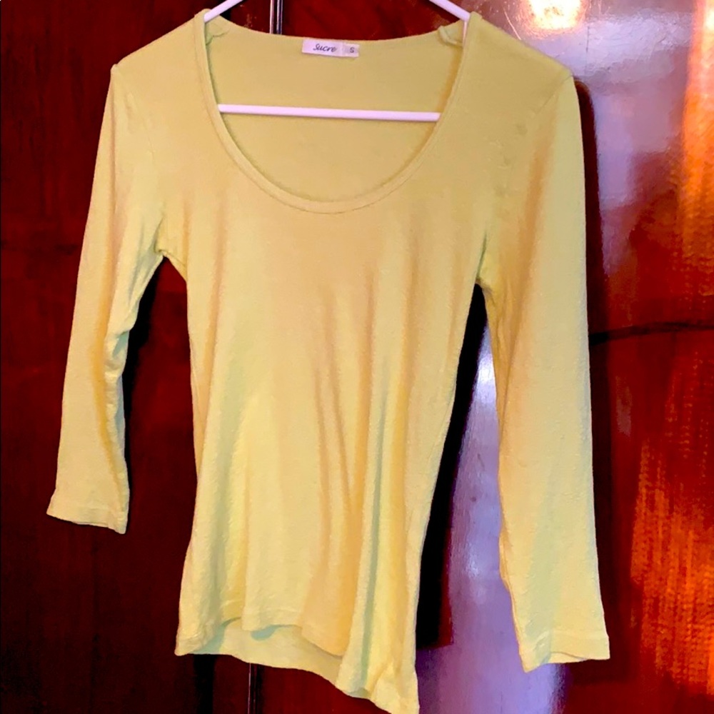 Scoop neck lite green long sleeve shirt